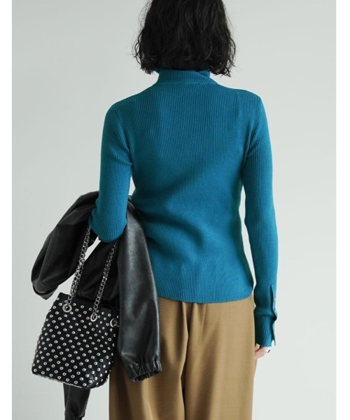 セール】[新色追加][シンプルに着映える]袖金ボタンタートルネック
