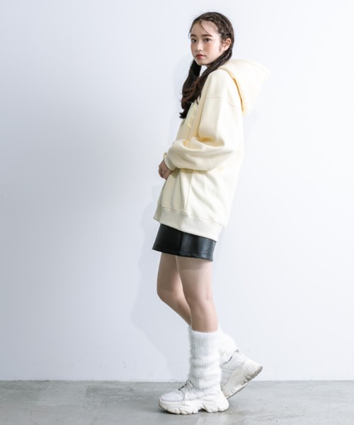 OLIVE des OLIVE（オリーブデオリーブ）の「ラメプリントチュニックパーカー　1032060220（パーカー・レディース・イエロー/チャコールグレー/オフホワイト/ブラック/サックスブルー・FREE）」の10枚目の写真