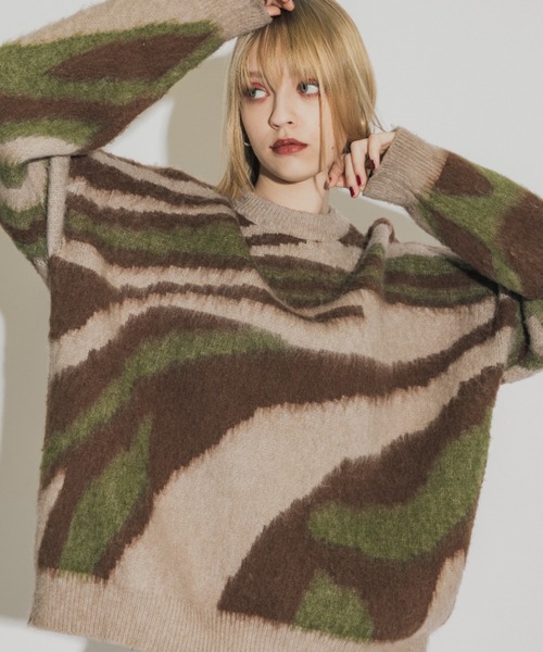 casane(カサネ)の「ヘアリースパイラルニット(ニット/セーター・レディース・ベージュ/グレー・FREE)」の2枚目の写真