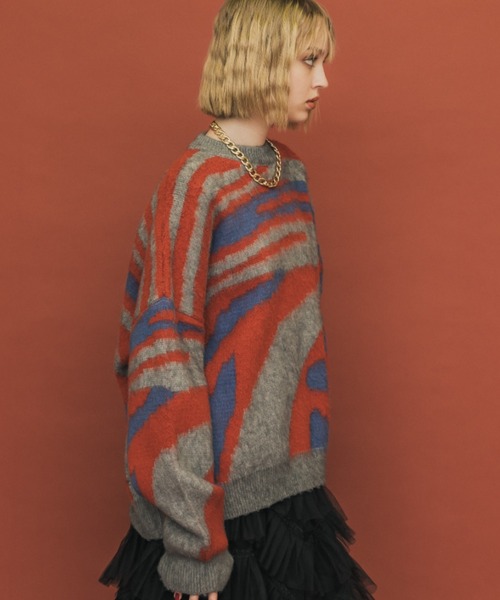 casane(カサネ)の「ヘアリースパイラルニット(ニット/セーター・レディース・ベージュ/グレー・FREE)」の3枚目の写真