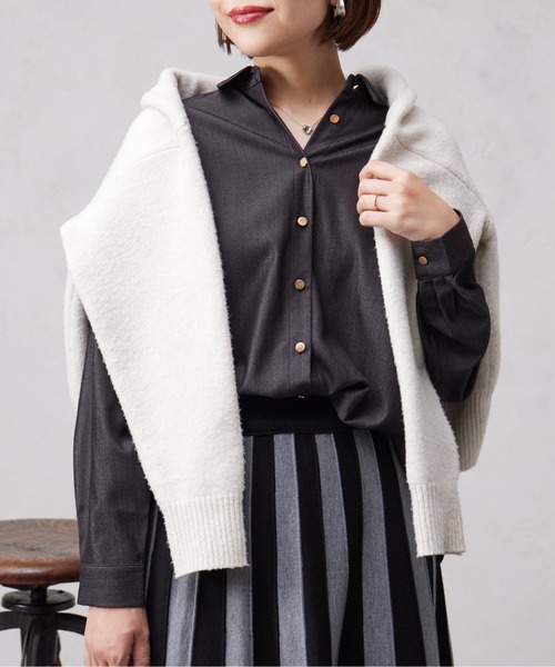 Chez toi（シェトワ）の「BACKタックフレアSHチュニック（シャツ/ブラウス・レディース・オフホワイト/ネイビー/ブラック・FREE）」の3枚目の写真