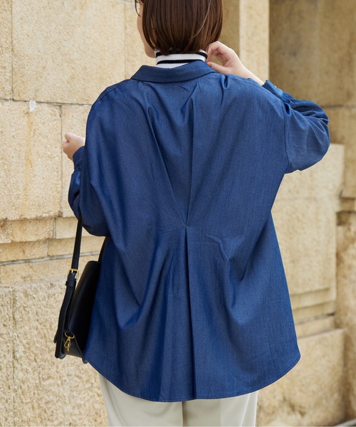 Chez toi（シェトワ）の「BACKタックフレアSHチュニック（シャツ/ブラウス・レディース・オフホワイト/ネイビー/ブラック・FREE）」の5枚目の写真