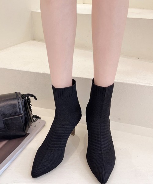 Miniministore(ミニミニストア)の「ニットソックスブーツ ポインテッドトゥ(ブーツ・レディース・ライトベージュ/ブラック・22.5cm/23.0cm/24.5cm/24.0cm/23.5cm)」の6枚目の写真
