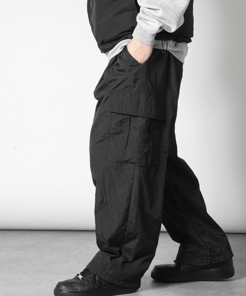ROOT THREE(ルートスリー)の「【ROOT THREE】ナイロンテック 裏メッシュバルーンカーゴパンツ(カーゴパンツ・メンズ・カーキ/グレー/ベージュ/ブラック・MEDIUM/LARGE/X-LARGE)」の6枚目の写真