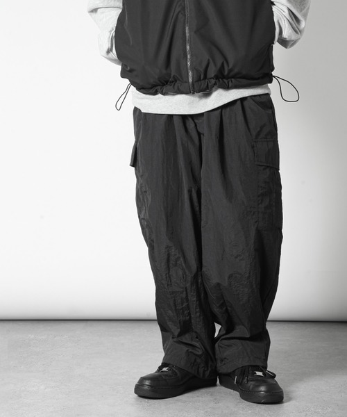 ROOT THREE(ルートスリー)の「【ROOT THREE】ナイロンテック 裏メッシュバルーンカーゴパンツ(カーゴパンツ・メンズ・カーキ/グレー/ベージュ/ブラック・MEDIUM/LARGE/X-LARGE)」の8枚目の写真