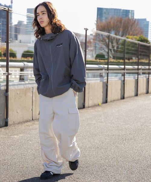 WEGO(ウィゴー)の「WEGO/ナイロンフードシェルブルゾン(ブルゾン・メンズ・ブラック/ダークグレー・MEDIUM/LARGE)」の5枚目の写真