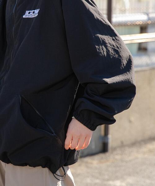 WEGO(ウィゴー)の「WEGO/ナイロンフードシェルブルゾン(ブルゾン・メンズ・ブラック/ダークグレー・MEDIUM/LARGE)」の10枚目の写真