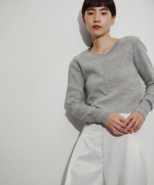 ADAM ET ROPE'(アダムエロペ)の「トタンテレコヘンリーネックプルオーバー(Tシャツ/カットソー・レディース・ホワイト系その他7/ブラック/グレー系その他・FREE)」の3枚目の写真