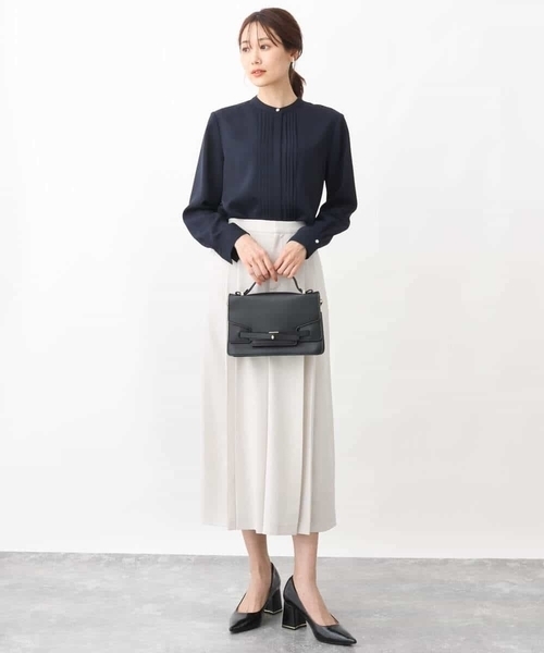 MK MICHEL KLEIN（エムケーミッシェルクラン）の「ピンタックデザインブラウス/洗える（シャツ/ブラウス・レディース・ネイビー/ホワイト・38）」の15枚目の写真