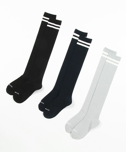 LOVETOXIC(ラブトキシック)の「ラインニーハイソックス(ソックス/靴下・キッズ・グレー/ブラック/ネイビー・23-25cm/20-22cm)」の4枚目の写真