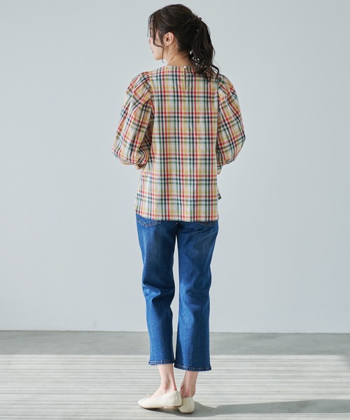 Arnold Palmer（アーノルドパーマー）の「ボリュームスリーブ ブラウス（シャツ/ブラウス・レディース・ホワイト/ブラック/ベージュ・L/M/S）」の21枚目の写真