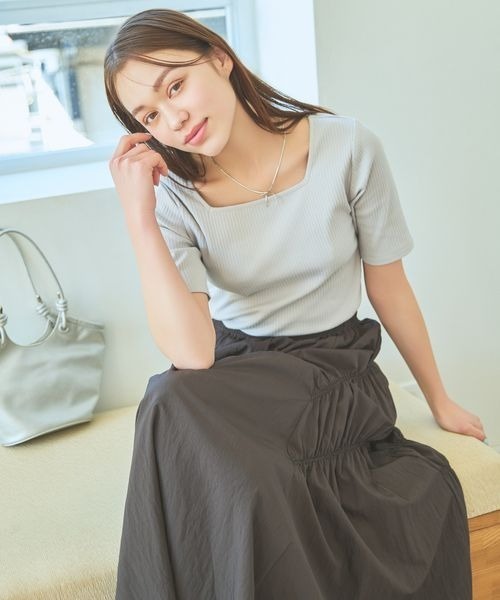 mysty woman(ミスティウーマン)の「テレコ2WAY半袖インナープルオーバー 118760(Tシャツ/カットソー・レディース・オフホワイト/ライトグレー/ブラック・FREE)」の5枚目の写真