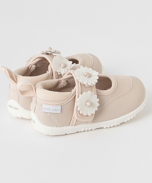 petit main（プティマイン）の「お花水抜きソールサンダル（サンダル・キッズ・アイボリー/ライトブルー/ピンク・16cm/17cm/18cm/19cm/15cm）」の6枚目の写真