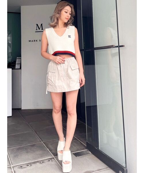 GYDA(ジェイダ)の「Square gyda Vネックラインニットトップス(ニット/セーター・レディース・グレー/オフホワイト・FREE)」の16枚目の写真