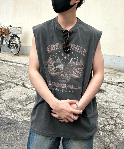 Confirm（コンファーム）の「25SS ヴィンテージライク ピグメント加工 アメカジ風 レトロプリントアソート ノースリーブ カットソー ユニセックス【Confirm】（タンクトップ・メンズ・グレー系その他3/グレー系その他4/ベージュ系その他2/ベージュ系その他3/ベージュ系その他4/グレー系その他2/グレー系その他/ベージュ系その他/ベージュ/チャコールグレー・M/L/XL）」の5枚目の写真