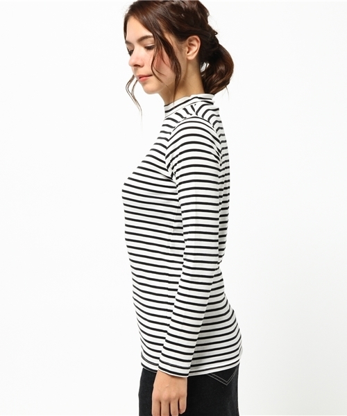 SEVENDAYS=SUNDAY（セブンデイズサンデイ）の「綿レーヨンボーダー天竺　長袖プルオーバー（Tシャツ/カットソー・レディース・オフホワイト/ベージュ/ネイビー・MEDIUM/LARGE）」の5枚目の写真