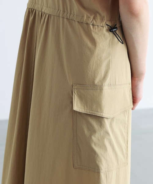 n'OrLABEL（ノアールレーベル）の「【機能素材】『ナイロンジャンパースカート』（ジャンパースカート・レディース・カーキ/ベージュ/ブラック・1/2）」の6枚目の写真