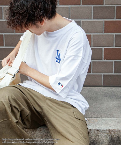 MLB(メジャーリーグベースボール)の「【MLB / メジャーリーグベースボール】 バックサークル ロゴ 刺繍 半袖 Tシャツ(Tシャツ/カットソー・メンズ・ネイビー/ホワイト/ブラック・MEDIUM/LARGE/X-LARGE)」の9枚目の写真