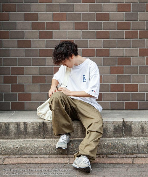 MLB(メジャーリーグベースボール)の「【MLB / メジャーリーグベースボール】 バックサークル ロゴ 刺繍 半袖 Tシャツ(Tシャツ/カットソー・メンズ・ネイビー/ホワイト/ブラック・MEDIUM/LARGE/X-LARGE)」の10枚目の写真