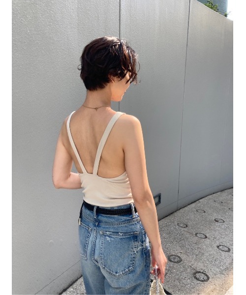 【MOUSSY】　花柄　キャミソール　ブラック　フリーサイズ MOUSSY】 花柄 キャミソール ブラック フリーサイズ