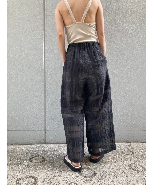 BLACK BY MOUSSY（ブラックバイマウジー）の「back design cup camisole(バックデザインカップキャミソール)（キャミソール・レディース・ネイビー/アイボリー/ブルー・1/2）」の18枚目の写真