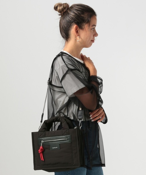 BAYFLOW（ベイフロー）の「[500mlペットボトルが入る]パッファースクエアショルダー（ショルダーバッグ・レディース・ボルドー/アイボリー/ブラック/シルバー/ライトベージュ・FREE）」の9枚目の写真