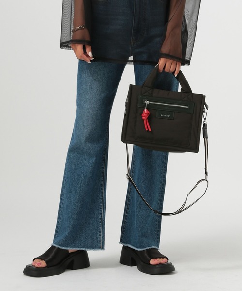 BAYFLOW（ベイフロー）の「[500mlペットボトルが入る]パッファースクエアショルダー（ショルダーバッグ・レディース・ボルドー/アイボリー/ブラック/シルバー/ライトベージュ・FREE）」の10枚目の写真