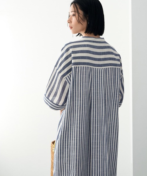 STYLE DELI（スタイルデリ）の「綿混紡ストライプ柄カフタンワンピース（ワンピース・レディース・ネイビー/ライトブラウン・MEDIUM/SMALL）」の10枚目の写真