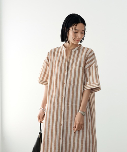 STYLE DELI（スタイルデリ）の「綿混紡ストライプ柄カフタンワンピース（ワンピース・レディース・ネイビー/ライトブラウン・MEDIUM/SMALL）」の18枚目の写真