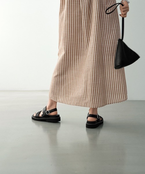 STYLE DELI（スタイルデリ）の「綿混紡ストライプ柄カフタンワンピース（ワンピース・レディース・ネイビー/ライトブラウン・MEDIUM/SMALL）」の21枚目の写真