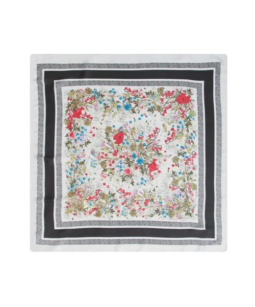 Julia Boutique（ジュリアブティック）の「70×70cmサイズ・ヴィンテージ風サテン生地スカーフ/100019（バンダナ/スカーフ・レディース・R/A/F/E/D/C/B/Q/P/O/N/M/L/K/J/I/H/G/V/U/T/S・ONE）」の22枚目の写真