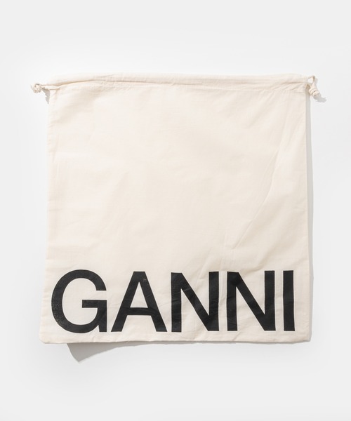 GANNI（ガニー）の「GANNI Butterfly Medium Pouch Satin ガニー バタフライ ミディアム ハンドバッグ（ハンドバッグ・レディース・ブラック・FREE）」の12枚目の写真