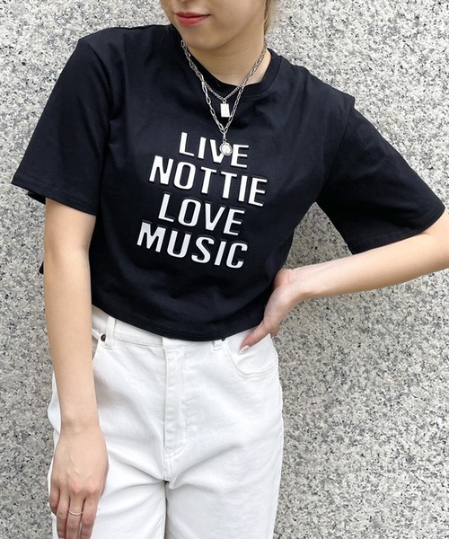 GORGE(ゴージ)の「《ショート丈×立体ロゴ》レディース 半袖 Tシャツ クロップド丈 カジュアル 春夏秋(Tシャツ/カットソー・レディース・オフホワイト/ブラック・F)」の1枚目の写真