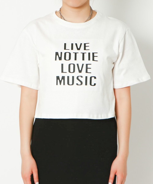 GORGE(ゴージ)の「《ショート丈×立体ロゴ》レディース 半袖 Tシャツ クロップド丈 カジュアル 春夏秋(Tシャツ/カットソー・レディース・オフホワイト/ブラック・F)」の5枚目の写真