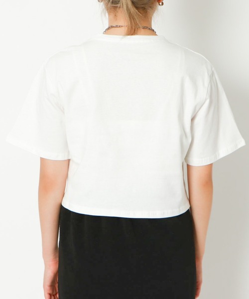 GORGE(ゴージ)の「《ショート丈×立体ロゴ》レディース 半袖 Tシャツ クロップド丈 カジュアル 春夏秋(Tシャツ/カットソー・レディース・オフホワイト/ブラック・F)」の7枚目の写真