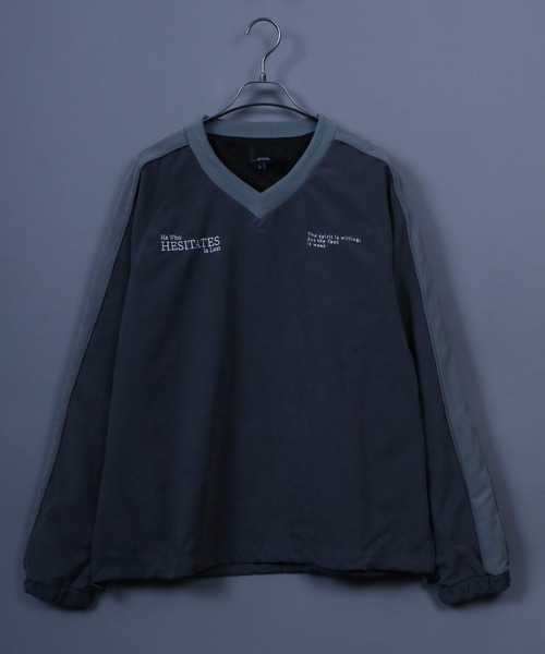 ANPAS（アンパス）の「Nylon Fabric Logo Embroidery Pullover/ナイロン ゲームシャツ スウェット トップス ユニフォーム Ｖネック オーバーサイズ（ナイロンジャケット・メンズ・カーキ/チャコール・M/L）」の11枚目の写真