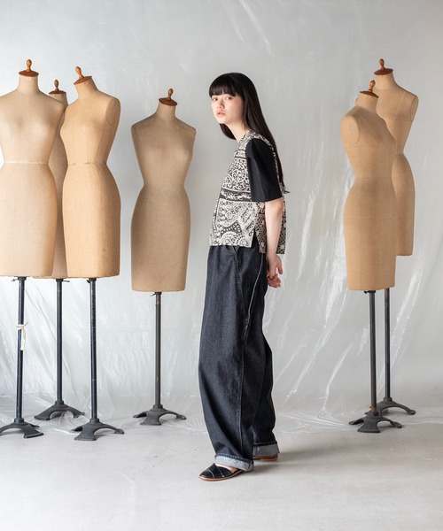 mintdesigns（ミントデザインズ）の「LACE COLLAGE TOPS / レースコラージュトップス（Tシャツ/カットソー・レディース・ブラック/グレー・2）」の4枚目の写真