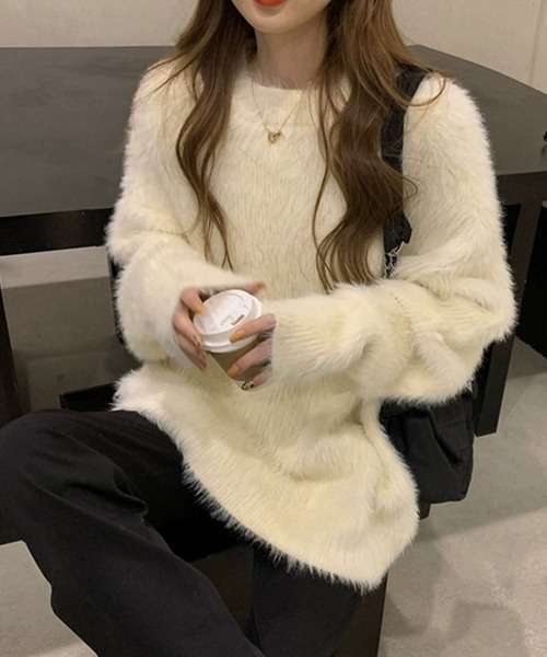 GLAMOROUS JANE(グラマラスジェーン)の「シャギーオーバーサイズニットトップス(ニット/セーター・レディース・ブルー/ブラック/ベージュ/ホワイト・FREE)」の5枚目の写真