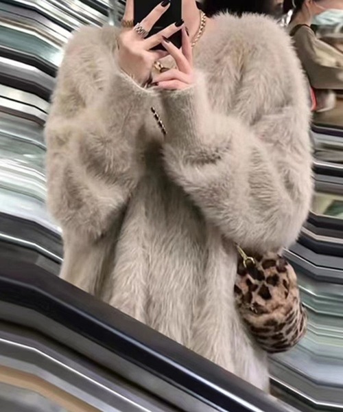GLAMOROUS JANE(グラマラスジェーン)の「シャギーオーバーサイズニットトップス(ニット/セーター・レディース・ブルー/ブラック/ベージュ/ホワイト・FREE)」の11枚目の写真