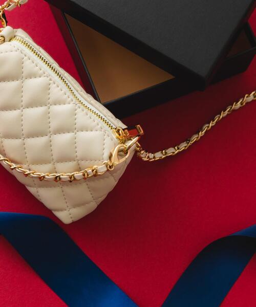RODE SKO（ロデスコ）の「ナノバッグ(キルティングチェーン)（ショルダーバッグ・レディース・ホワイト・ONE）」の3枚目の写真