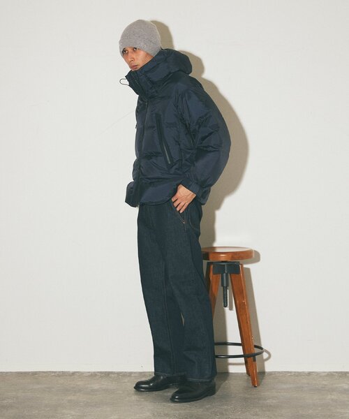 DESCENTE ALLTERRAIN(デサント オルテライン)の「ALLTERRAIN / オルテライン 別注 MOUNTAINEER CROPPED(ダウンジャケット/コート・メンズ・ブラック/ネイビー・MEDIUM/LARGE/X-LARGE)」の22枚目の写真