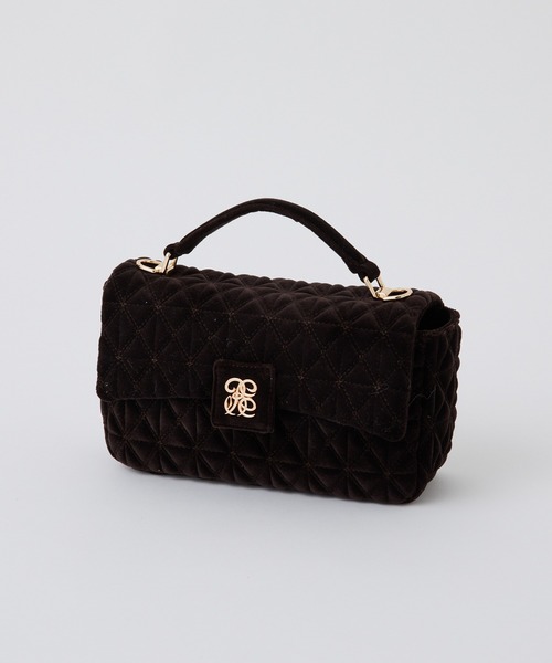 one after another NICE CLAUP(ワンアフターアナザーナイスクラップ)の「エンブレム付きキルティングショルダーバッグ(ショルダーバッグ・レディース・ブラウン/ブラック/アイボリー・FREE)」の4枚目の写真