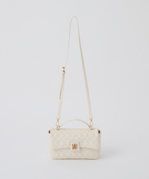 one after another NICE CLAUP(ワンアフターアナザーナイスクラップ)の「エンブレム付きキルティングショルダーバッグ(ショルダーバッグ・レディース・ブラウン/ブラック/アイボリー・FREE)」の9枚目の写真