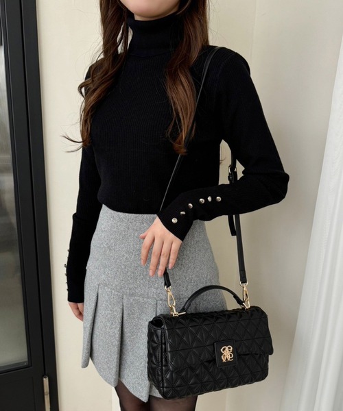 one after another NICE CLAUP(ワンアフターアナザーナイスクラップ)の「エンブレム付きキルティングショルダーバッグ(ショルダーバッグ・レディース・ブラウン/ブラック/アイボリー・FREE)」の20枚目の写真