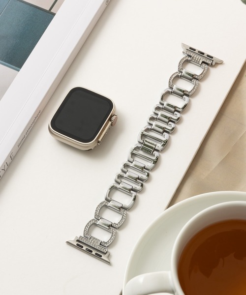 emonique(エモニーク)の「スマートウォッチバンド アップルウォッチバンド Apple Watch band ステンレス製【38/40/41/42/44/45/49mm対応】(デジタル腕時計・レディース・ブラック/シルバー/ピンクゴールド/ゴールド・38/42)」の2枚目の写真
