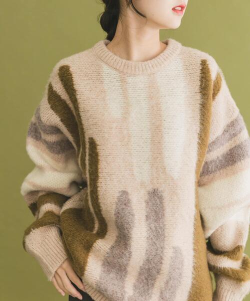 ITEMS URBANRESEARCH(アイテムズ アーバンリサーチ)の「シャギーモチーフビッグニット(ニット/セーター・レディース・ベージュ/ピンク/ブルー・FREE)」の1枚目の写真