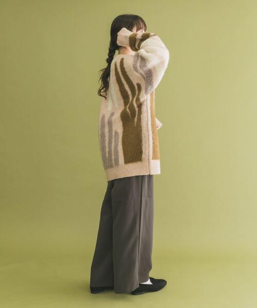 ITEMS URBANRESEARCH(アイテムズ アーバンリサーチ)の「シャギーモチーフビッグニット(ニット/セーター・レディース・ベージュ/ピンク/ブルー・FREE)」の16枚目の写真