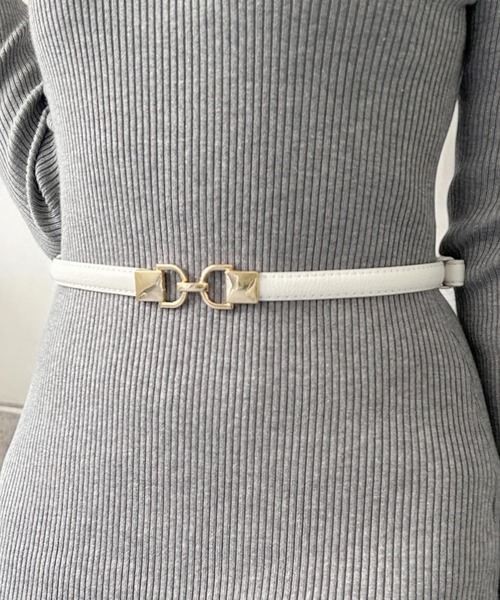 Julia Boutique（ジュリアブティック）の「ゴールドバックル細ベルト（ベルト・レディース・ホワイト/ブラウン/ブラック・ONE）」の2枚目の写真
