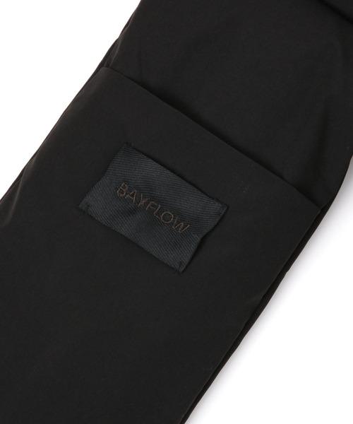 BAYFLOW（ベイフロー）の「[小さく収納できる]ポケッタブル中綿マフラー（マフラー・レディース・ブラック/アイボリー・FREE）」の13枚目の写真