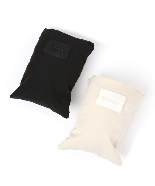 BAYFLOW（ベイフロー）の「[小さく収納できる]ポケッタブル中綿マフラー（マフラー・レディース・ブラック/アイボリー・FREE）」の6枚目の写真